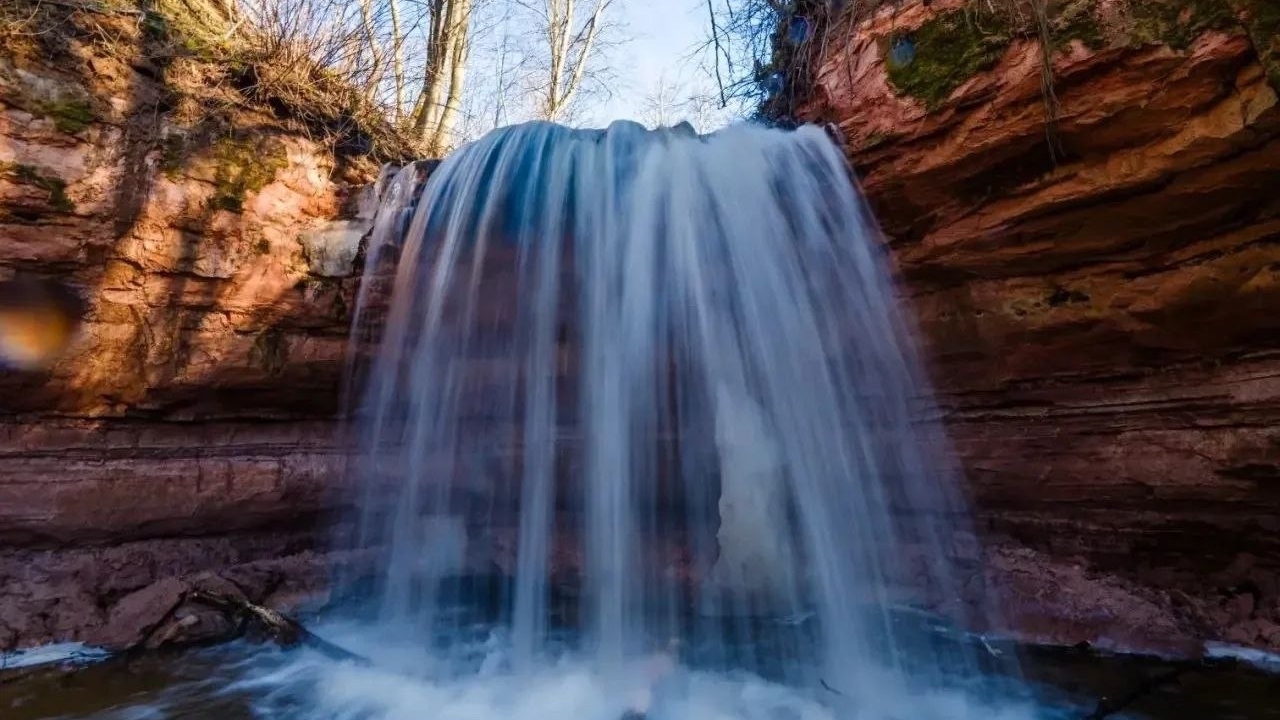 В Ленобласти «ожил» Горчаковщинский водопад, исполняющий желания