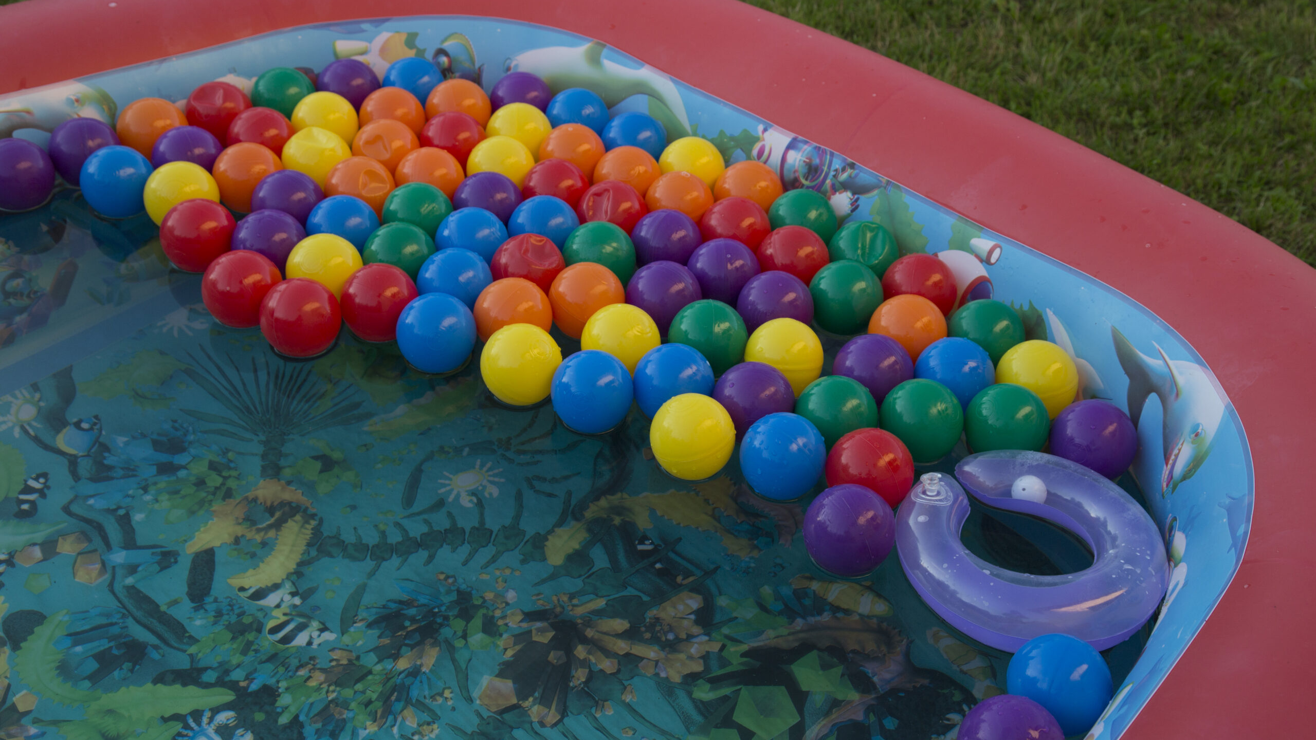 Крещение в надувном бассейне обернулось для британца смертью