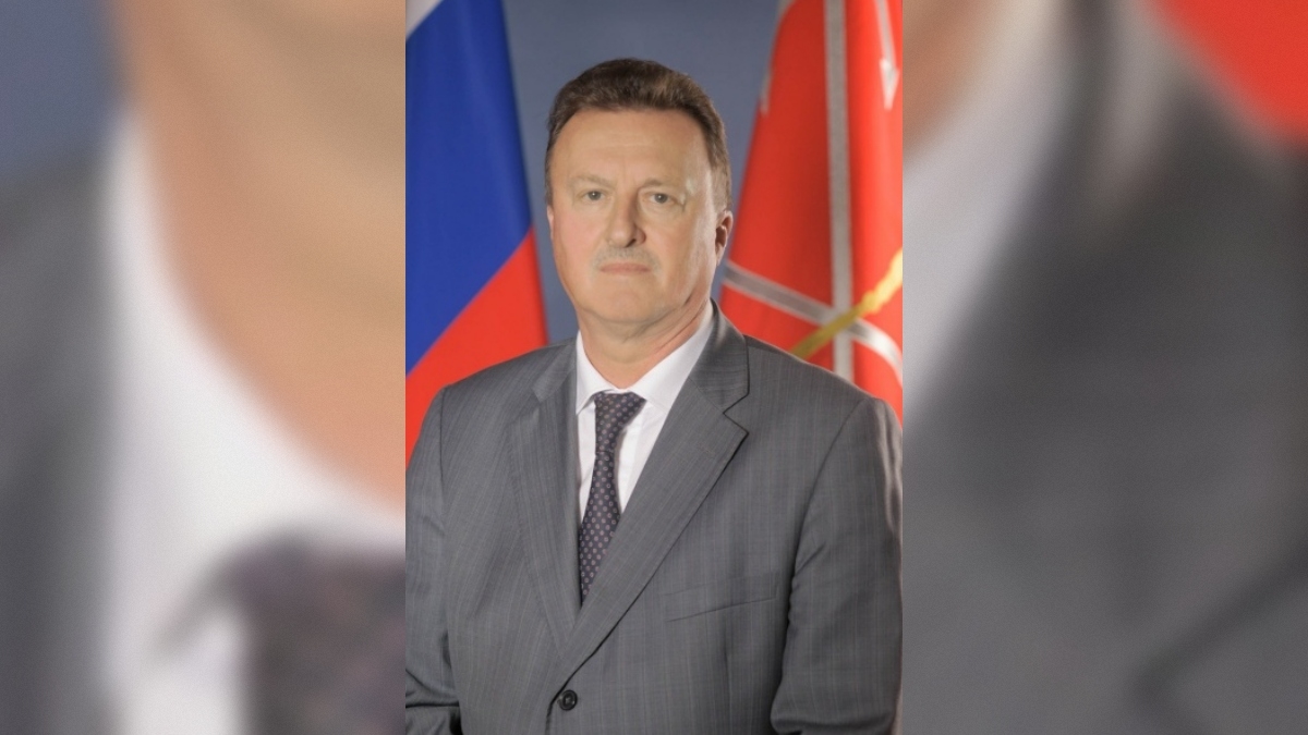 Глава администрации Московского района решил уйти после 25 лет работы