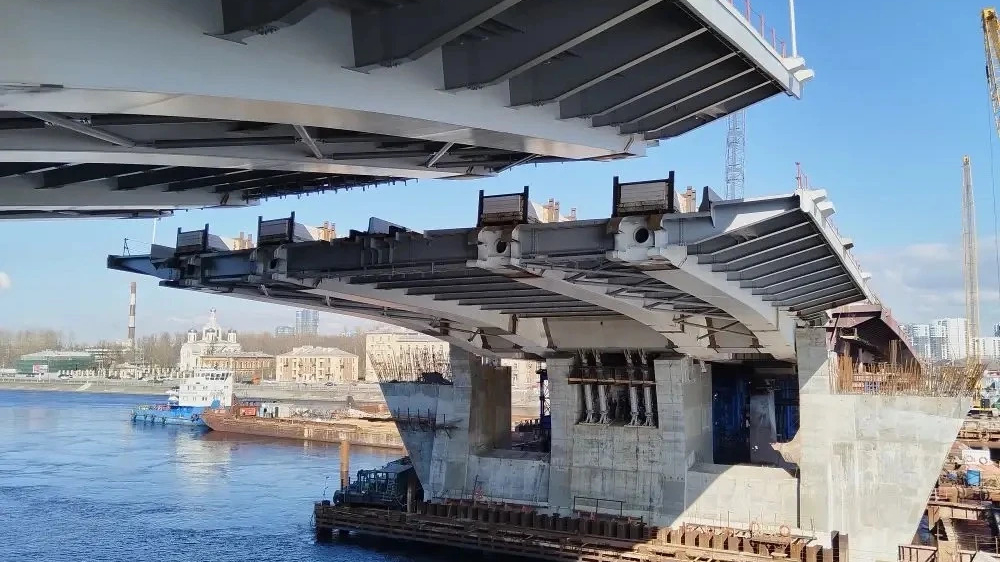 Строящийся Большой Смоленский мост будет пропускать суда вместе с другими переправами