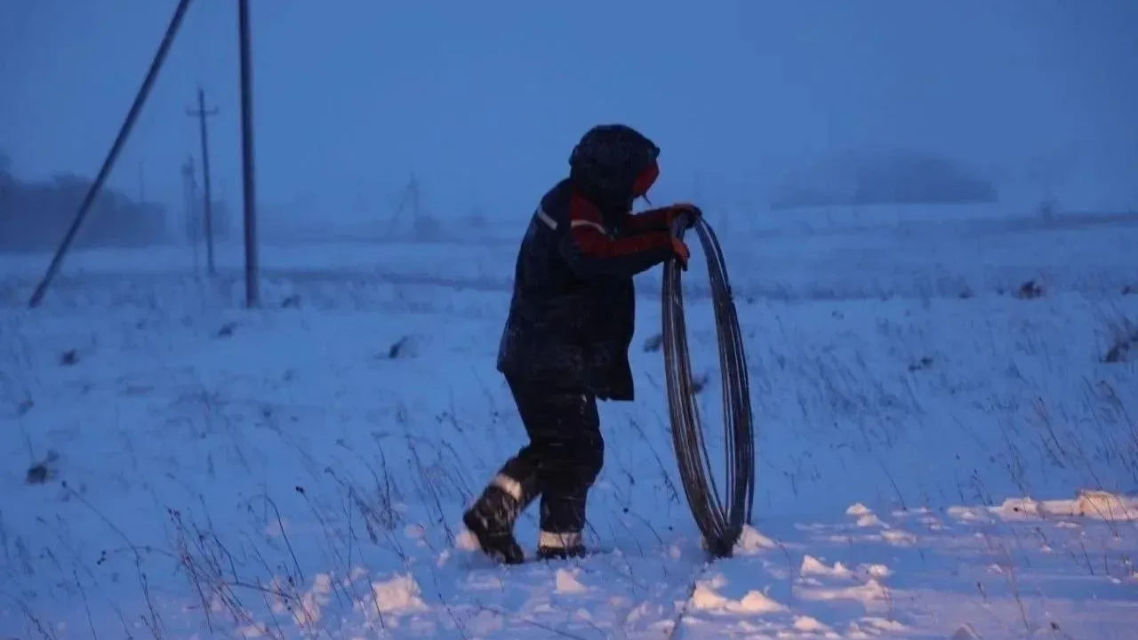 Под Петербургом 13 тысяч человек сидят без электричества из-за «апрельской шутки»