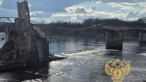 Прокуратура проверит обрушение аварийного моста в Волхове