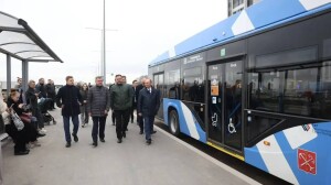 Поляков и Минкин дали старт новым маршрутам в двух районах в Петербурга