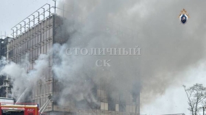 Людей ищут дроны: внутри загоревшегося дома в Москве могут ждать помощи 200 человек