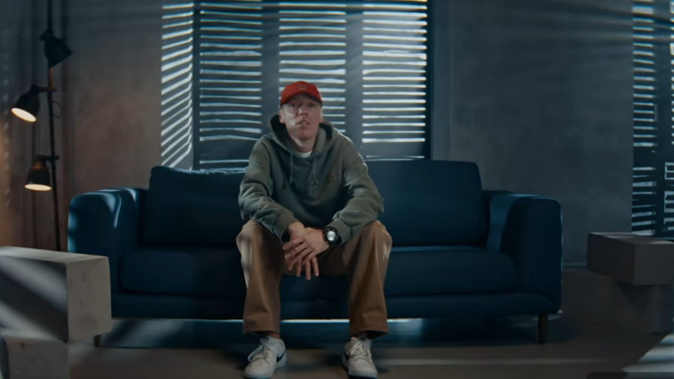 Группа Dabro якобы своровала логотип петербургского кафе