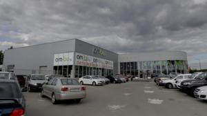 Горящий автосервис на Кушелевской дороге Петербурга с номером 1БИС тушат 28 пожарных