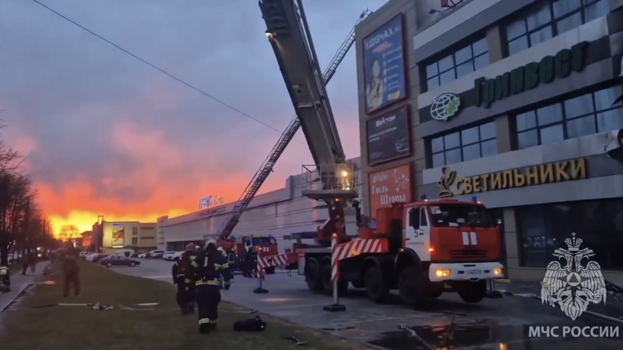 В Калининграде ТЦ «Гиант» мог загореться из-за ремонта. Пострадали 4 человека