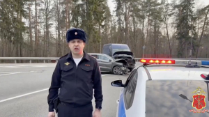 Микроавтобус снес «китайца» в Зеленогорске. Двух мальчиков, пенсионерку и водителей спасают врачи