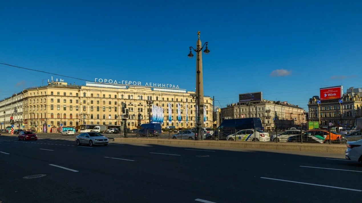 На Невском будут пробки до ноября: за ремонт асфальта заплатят 202 млн