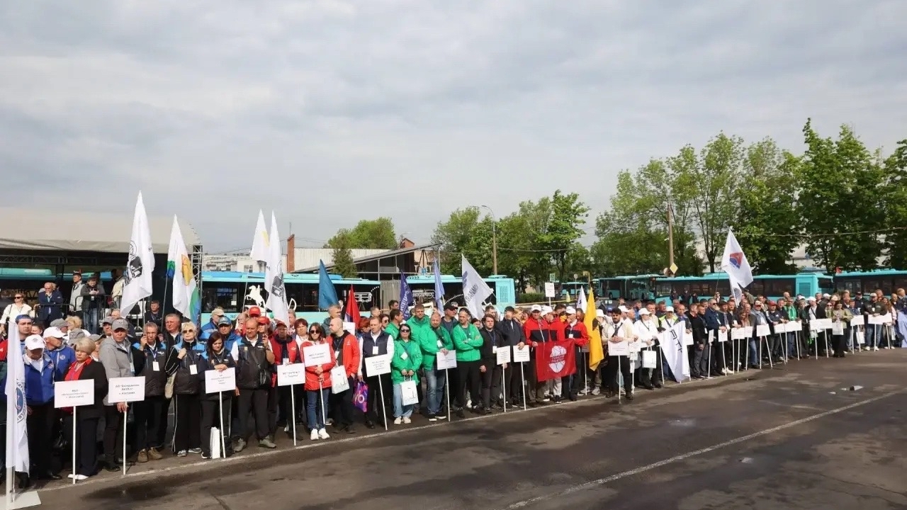 Битва водителей автобусов. В Петербурге выбирают лучших из 75 команд России