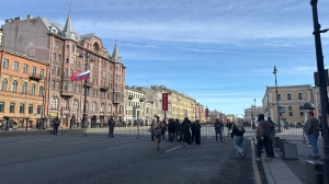 Ранним утром петербуржцы столкнулись с перекрытием дорог из-за Дня Победы