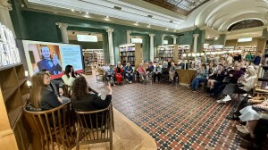 В Доме книги в Петербурге прошла встреча с артистами шоу «Королевский цирк»
