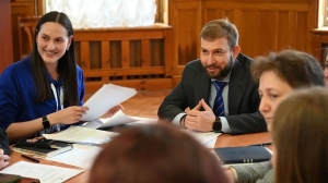 Дмитрий Ваньчков обсудил с молодежным советом Петроградки развитие района