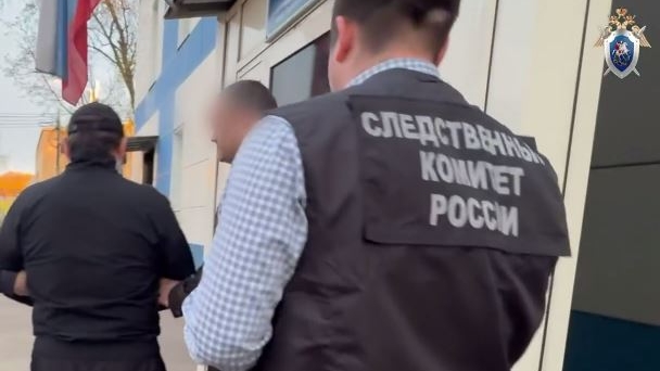 В Петербурге полицейского задержали после попытки получить 3 млн рублей за фейковое ДТП