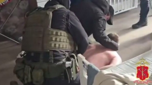 Полиция Петербурга поймала махинаторов, заработавших на контрактниках 10 млн рублей