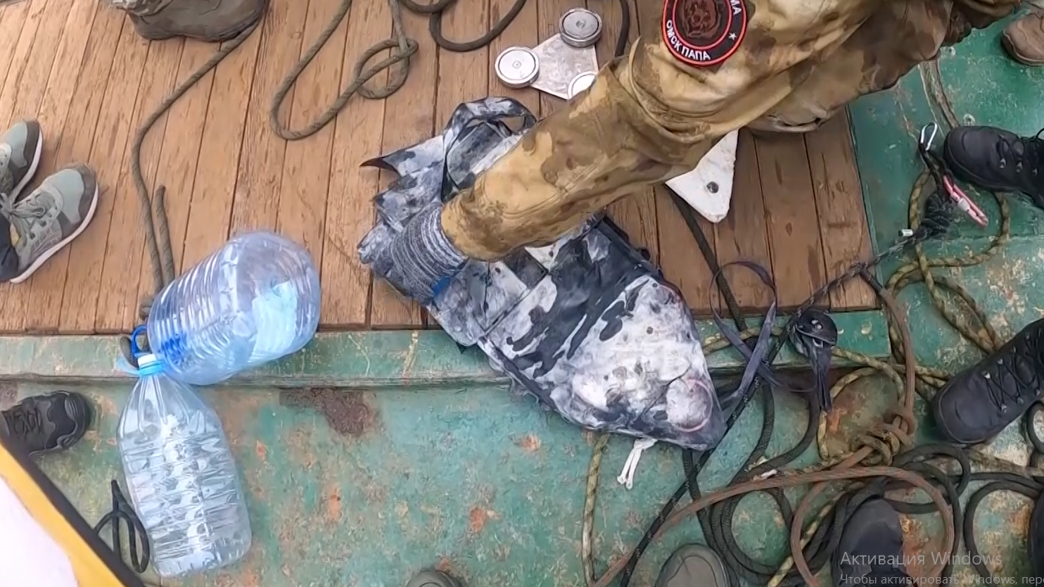 Мины на газовозе в Усть-Луге нашли водолазы — ФСБ показала операцию