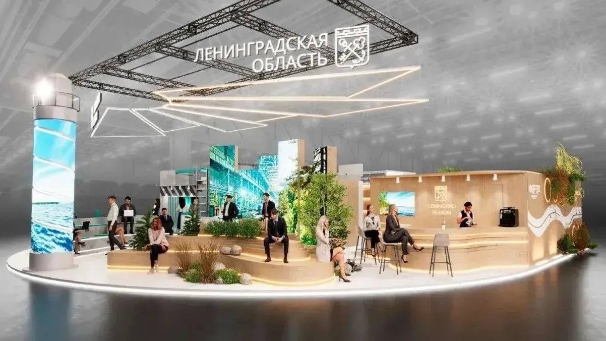 На ПМЭФ маяк разделил стенд Ленобласти на «живи» и «работай»