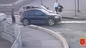 Во время дорожного конфликта петербуржец угрожал ножом и повредил авто — возбуждена «уголовка»