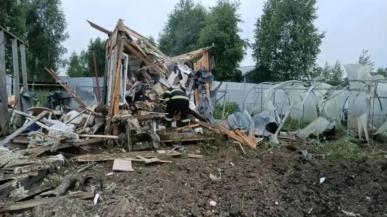Разрушены жилые дома и ТЦ, 16 пострадавших, в том числе дети: что известно об атаке БПЛА на Московскую область 18 июня?