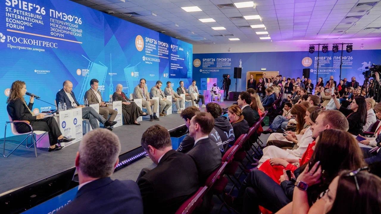 Авито представил на ПМЭФ-2026 принципы работы бизнеса в эпоху AI First