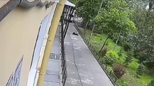 Стало известно состояние подростка, выпавшем из окна детдома в Колпино