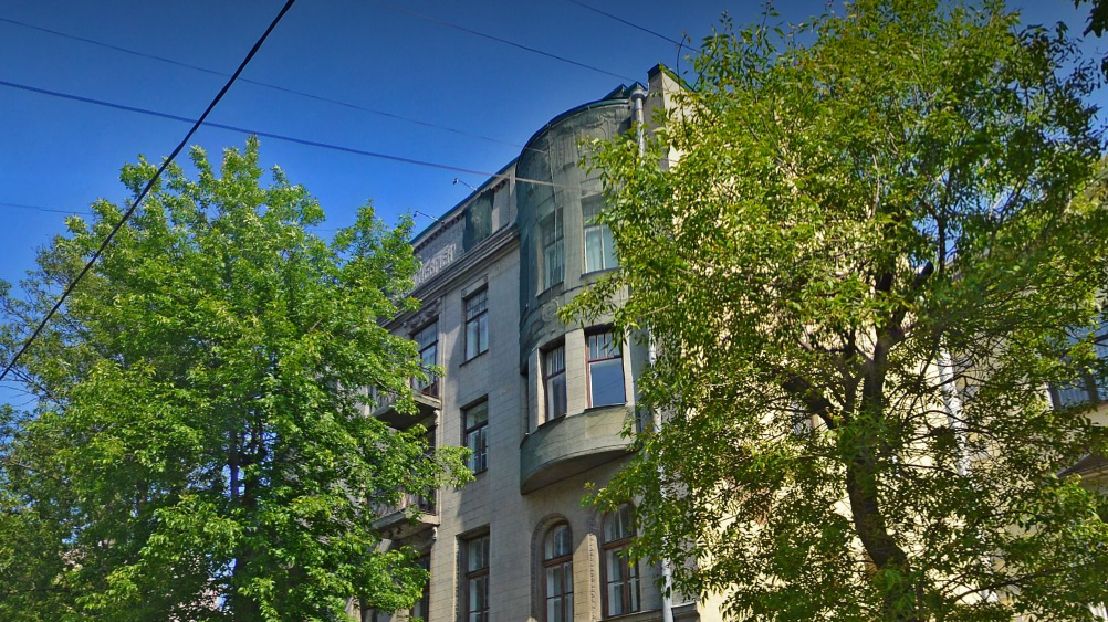 На Васильевском острове в Петербурге продают бывшее издательство Давриена