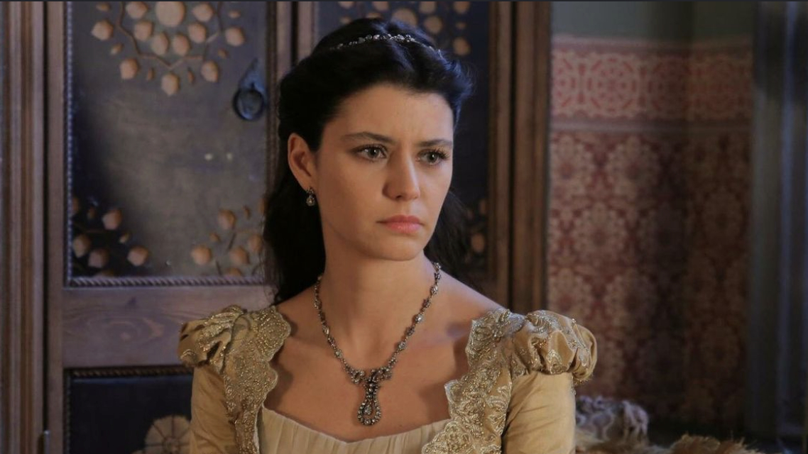 Звезду сериалов «Запретная любовь» и «Великолепный век» задержали по делу о наркотиках