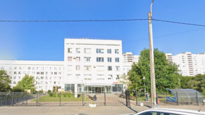 Петербурженок эвакуировали из роддома на Тамбасова. Росгвардия перекрыла ближайшую улицу