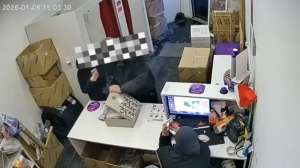 Внесу в черный список! Сотрудницу Wildberries в Петербурге оштрафовали за оскорбление русских