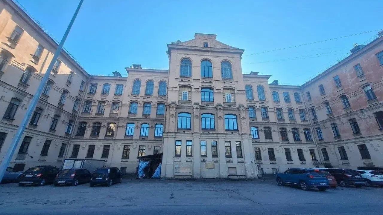 Мозаичные полы гимназии на Греческом проспекте в Петербурге ждут масштабной реставрации