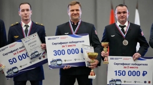 Петербуржцы заняли первое и второе место в конкурсе «Лучший водитель троллейбуса»