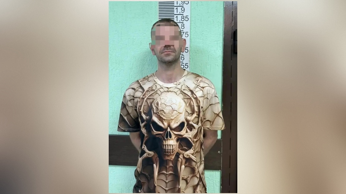 Мойщик посуды покалечил 72-летнего туриста, возмутившегося справлением нужды рядом с Казанским собором