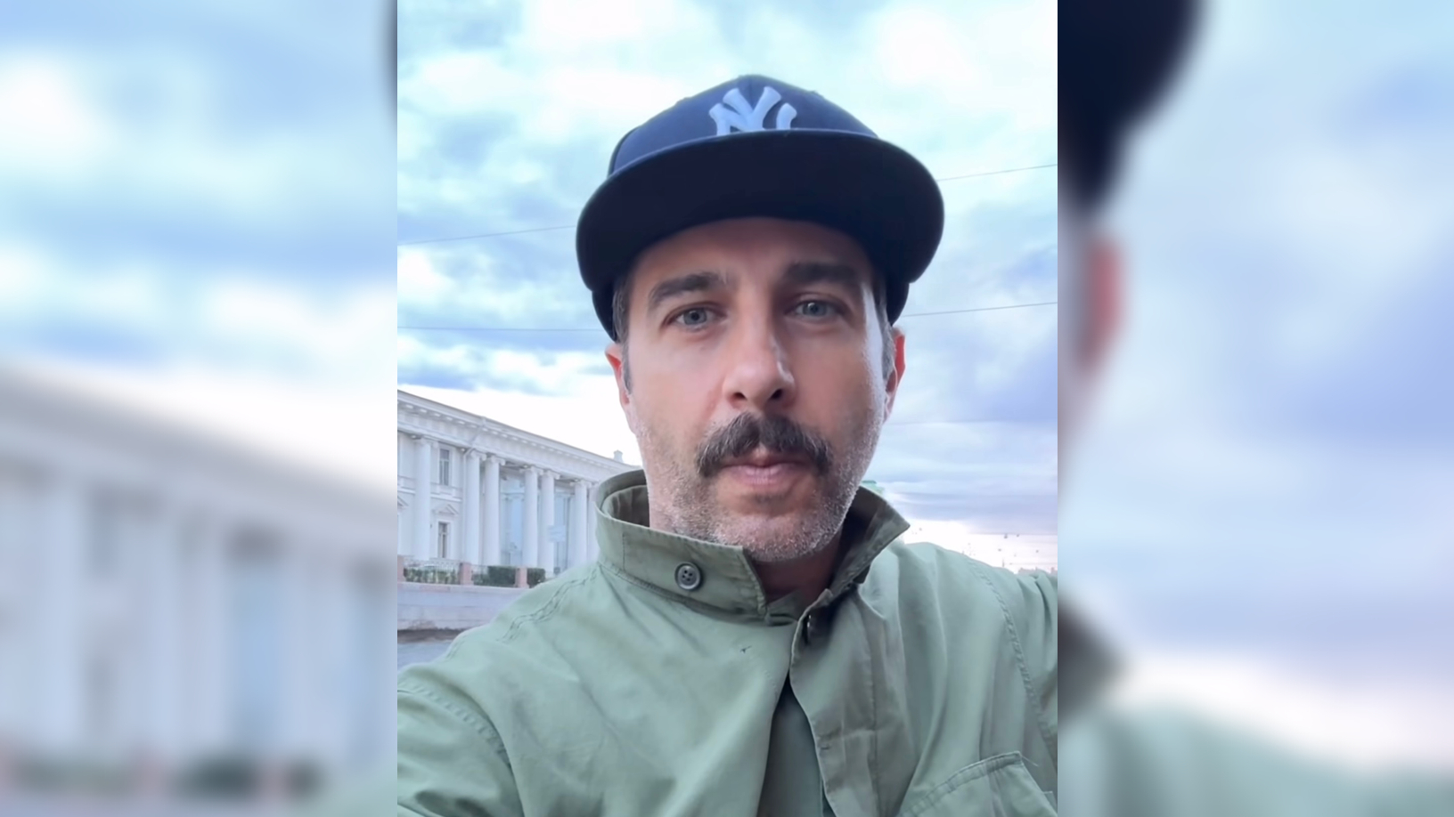 «Как мне дороги ленинградские вечера…» Иван Ургант показал кадры отдыха с семьей в Петербурге