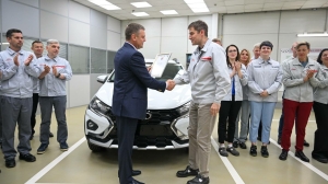 Выпускающему LADA Iskra петербургскому автозаводу исполнилось 20 лет