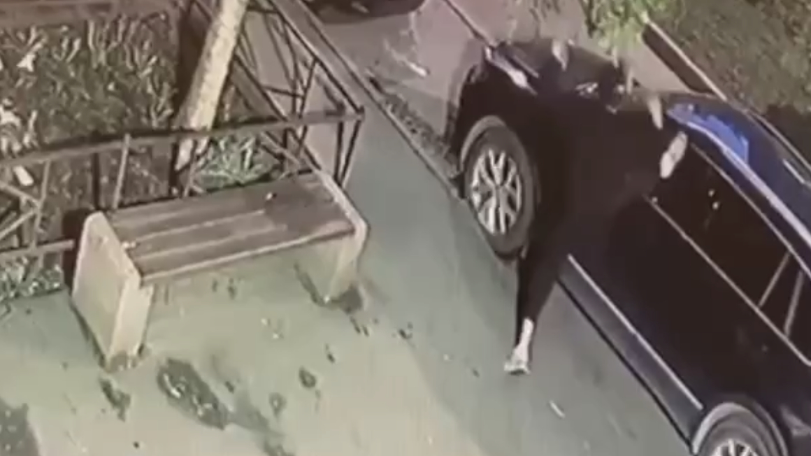 Петербуржец разбил чужие машины, поругавшись с любимой, и попал под суд