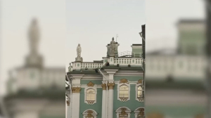 Появилось видео с руферами, покорившими крышу Эрмитажа