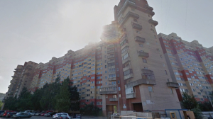 Пожар на Маршала Жукова унес жизнь петербурженки, двоих пострадавших госпитализировали
