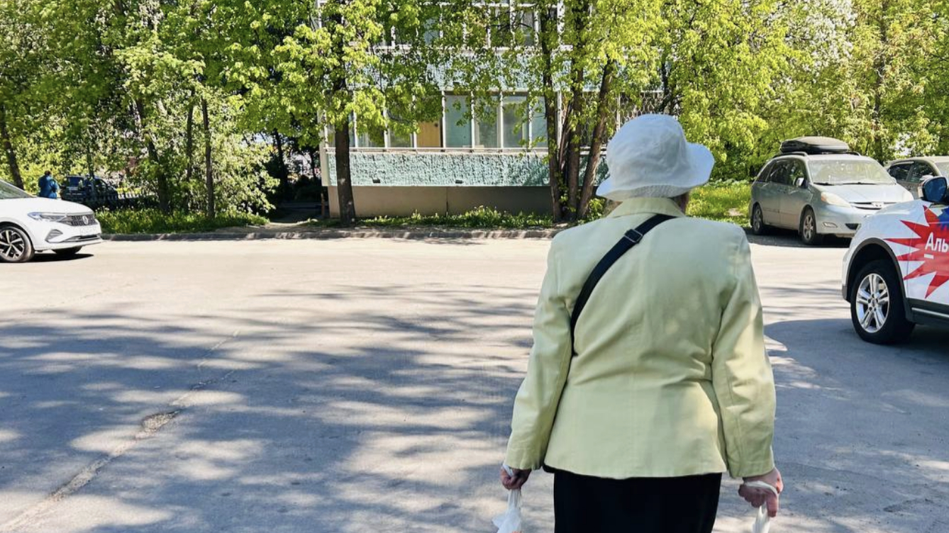 Пенсионерка из Петербурга попала в психушку, отдав мошенникам 2 млн рублей