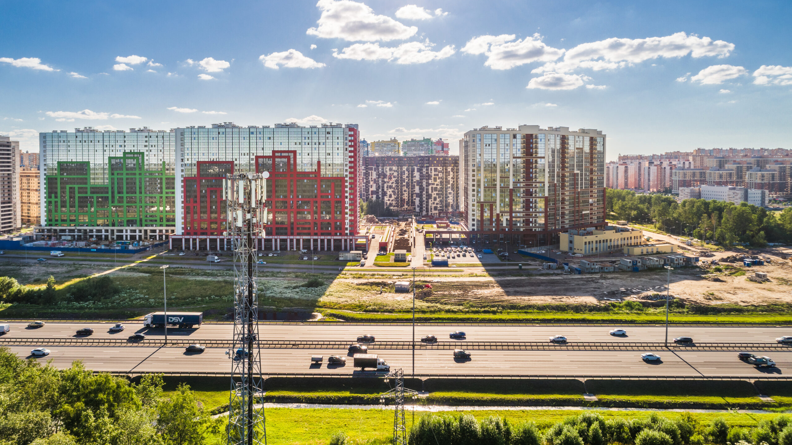 T2 расширяет инфраструктуру в спальных районах Петербурга