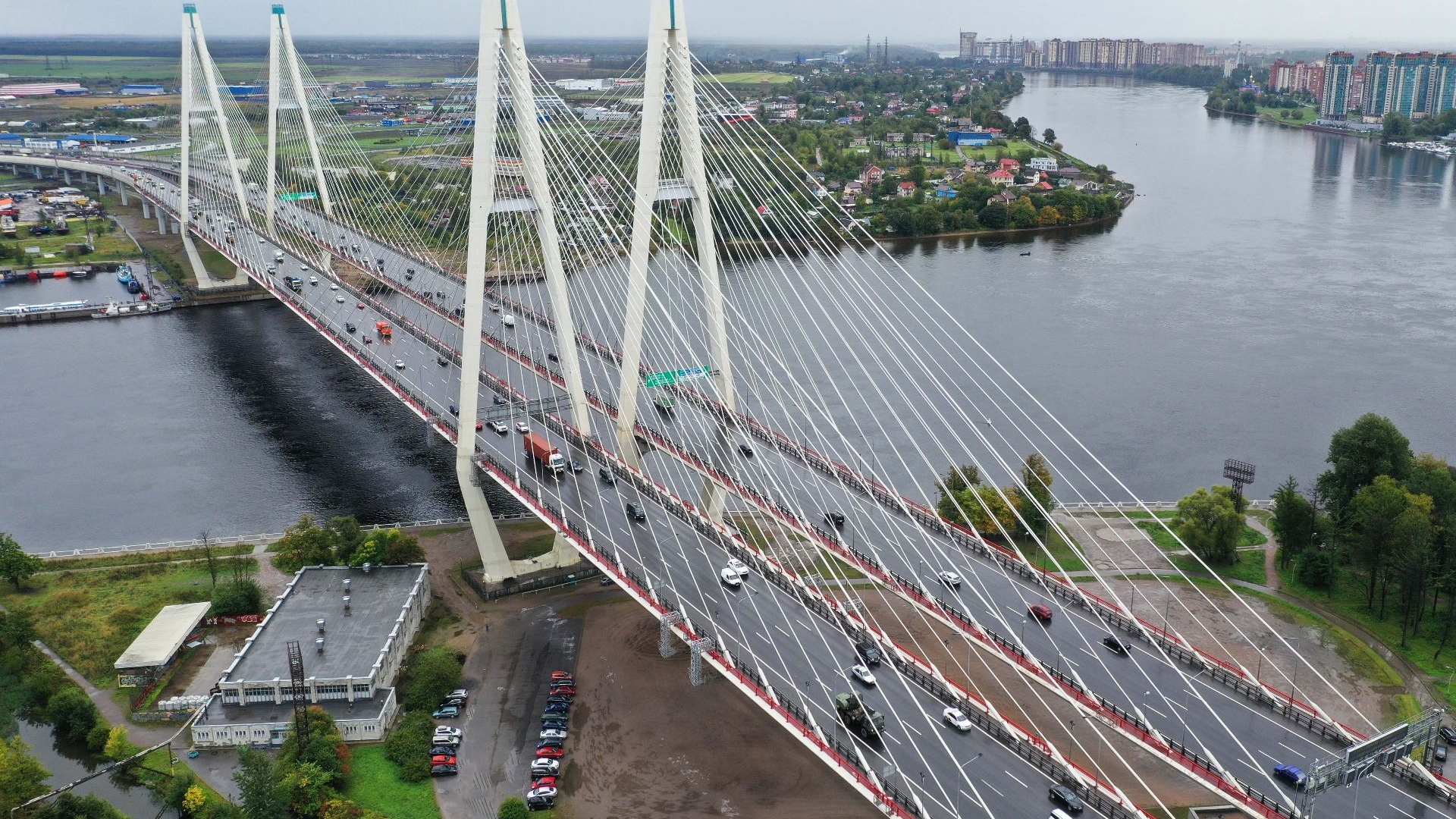 Ограничения движения на Вантовом мосту сняли в ночь на 27 августа