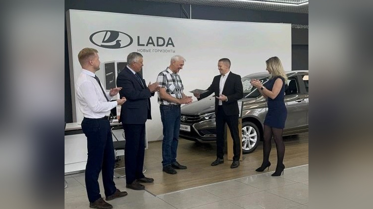 Сбер назвал победителей розыгрыша среди покупателей Lada в кредит
