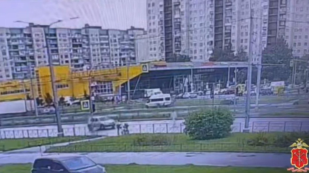 В Петербурге 16-летний подросток попал под колеса пенсионерки: возбуждено уголовное дело