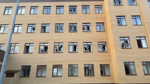 В поликлинике и «Магните» выбило окна при падении БПЛА в Павловском Посаде: фото