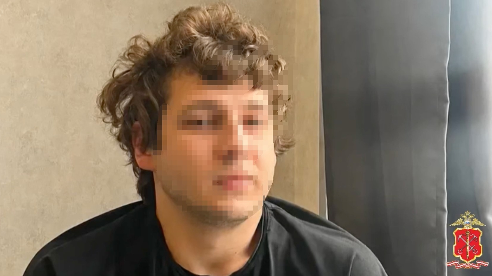 Зумер возглавлял курьеров телефонных аферистов в Петербурге