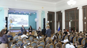 Построенная 200 лет назад школа в центре Петербурга открыла двери после капремонта